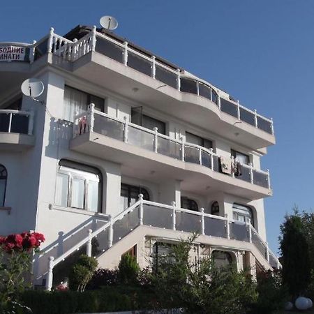 Къща За Гости Алла Bjala Exteriér fotografie